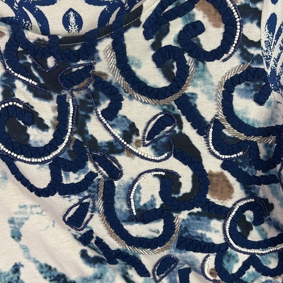 Chicos’s Beaded Embellished Paisley Top Blue Off White Pattern size 1 US8 / M - Picture 3 of 9